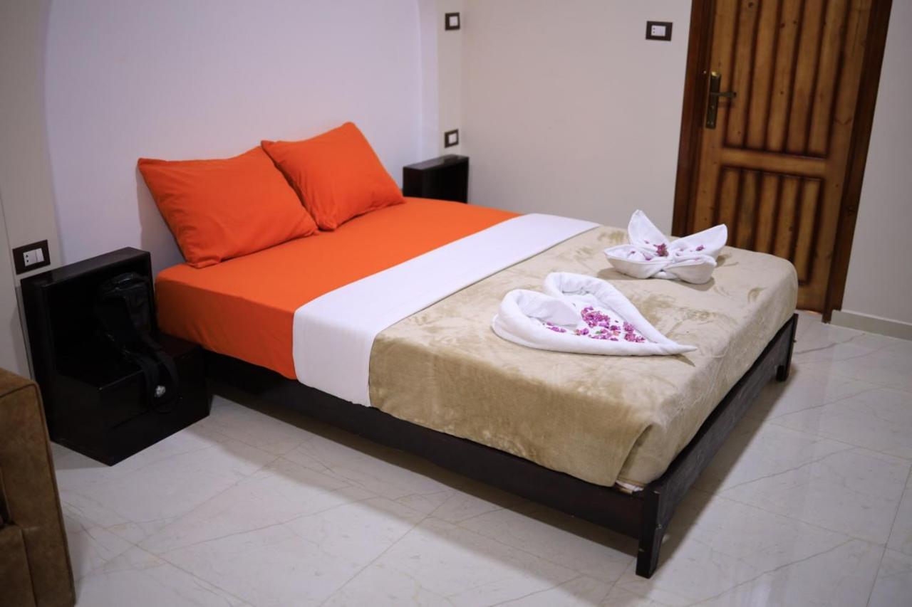 Kana Kato Aswan Quarto foto